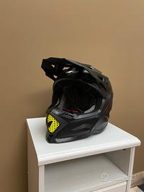 Casco UFO da cross