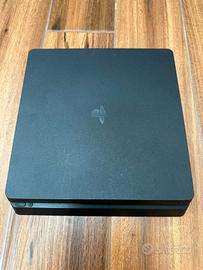 Playstation 4 slim