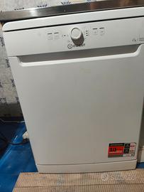 lavastoviglie indesit