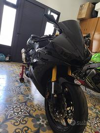 Yamaha R6