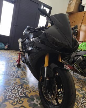 Yamaha R6