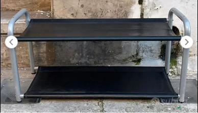 Poggia scarpe di metallo 