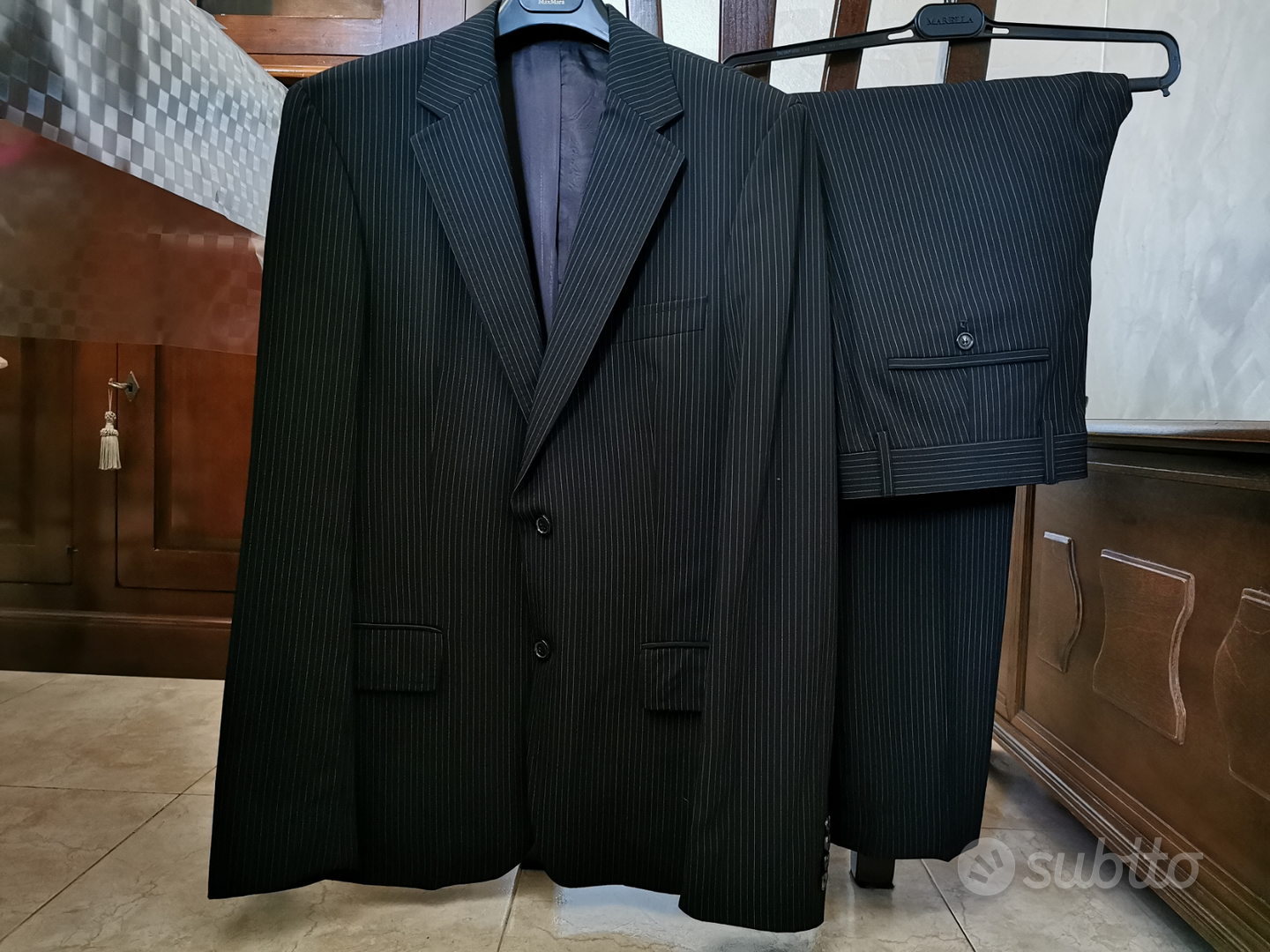 Vestito Hugo Boss nero gessato tg.48 da cerimonia Abbigliamento