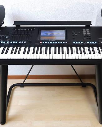 Tastiera Yamaha Genos 