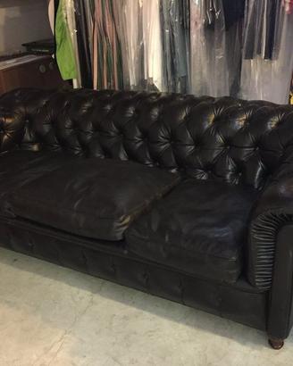 Poltrona Frau Chesterfield Sofa Set