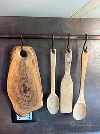 Oggetti da cucina in legno