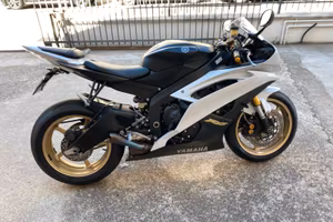 Yamaha r6 2011
