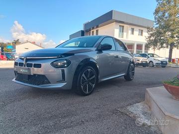 Lancia Ypsilon Hybrid e-DCT LX