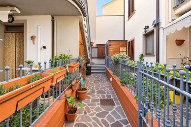 Appartamento di 93 m² con 4 locali e posto auto a 