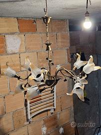 Lampadario stile classico in ferro battuto 