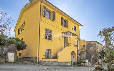AMPIO 3 LOCALI CON TERRAZZO VERANDATO IN BIFAMILIA