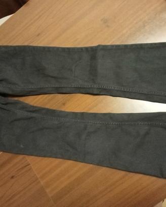 pantaloni neri a zampa 