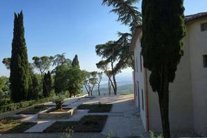 Rustico / Casale di 890 m² con più di 5 locali e b
