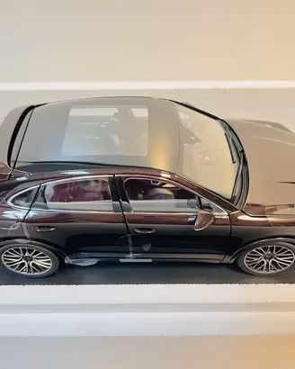 Porsche Cayenne Turbo Coupè 1/18 Norev