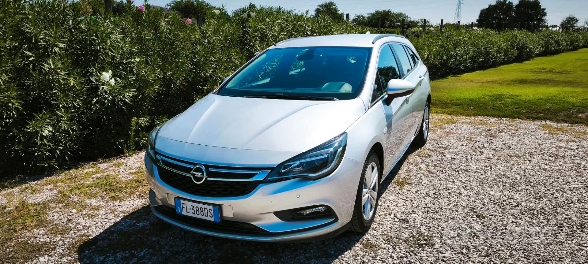 Opel Astra 2017 photo 2