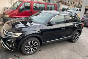 VW T-Roc 1.0 TSI Style (2023)-GARANZIA VW 2027
