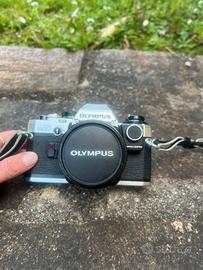 Olympus OM-10 vintage + custodia originale