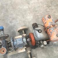 Pompa per irrigazione a benzina.