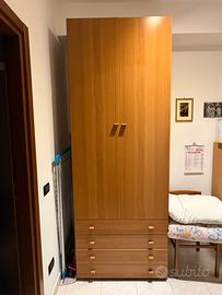 Armadio con cassetti