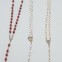 3 Rosari Classici - Legno, Madreperla e Perline