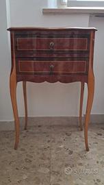 Comodino stile francese