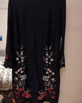 Abito in pizzo nero