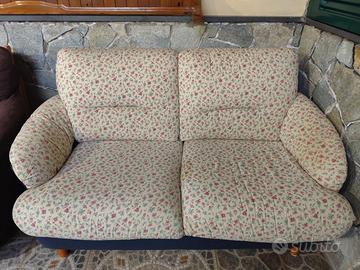 Divano 2 posti