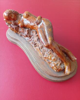 Scultura donna nuda in terracotta vintage.