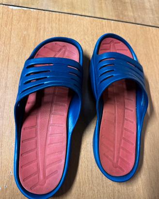 Ciabatta Nike tg. 39/40  ciabatta azzurra tg. 38