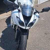 Kawasaki ninja zx6r