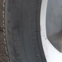 tutto come nuovo le gomme usate pochissimo