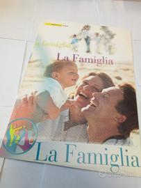 Folder La Famiglia 2003
