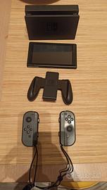 Nintendo Switch V2 con scatola