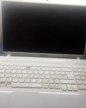 portatile Sony vaio modello PCG -71211 m