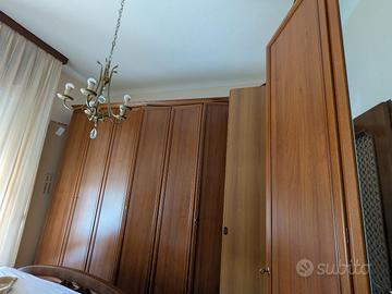 armadio vintage con specchio