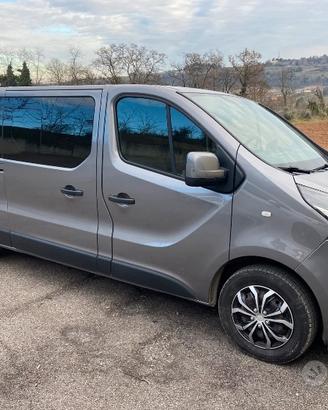 Renault trafic camper