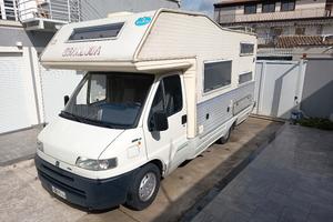 camper 6 posti porta moto