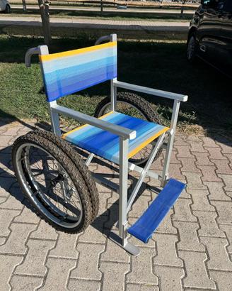 Sedia a rotelle da spiaggia
