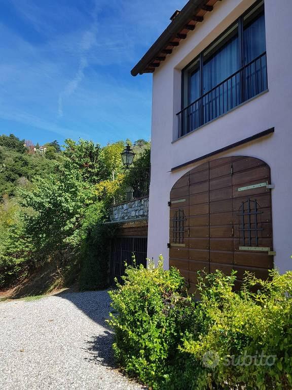 Rustico / Casale di 180 m² con più di 5 locali a L - Vista 5
