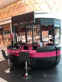 Bancone ovale + 8 sgabelli impianto elettrico