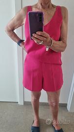 completo pantaloncini e canotta