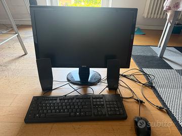 monitor, tastiera, mouse e casse audio