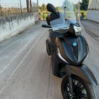 Piaggio beverly 300hpe deepblack
