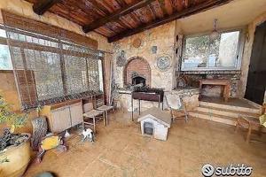 Villa panoramica in zona Spezzatarallo