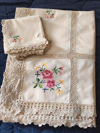 tovaglia rettangolare ricamata