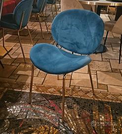 Sedia in velluto blu petrolio