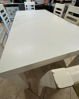 Tavolo in legno bianco allungabile con 6 sedie