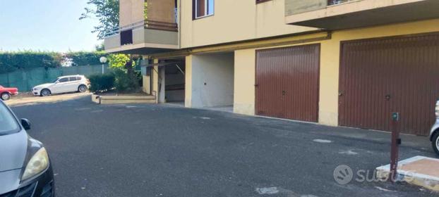 Garage / Posto Auto a Aci Catena