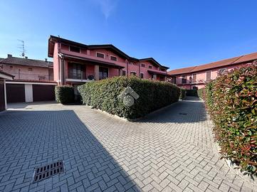 4 LOCALI A TRONZANO VERCELLESE