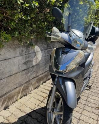 HONDA  SH 300